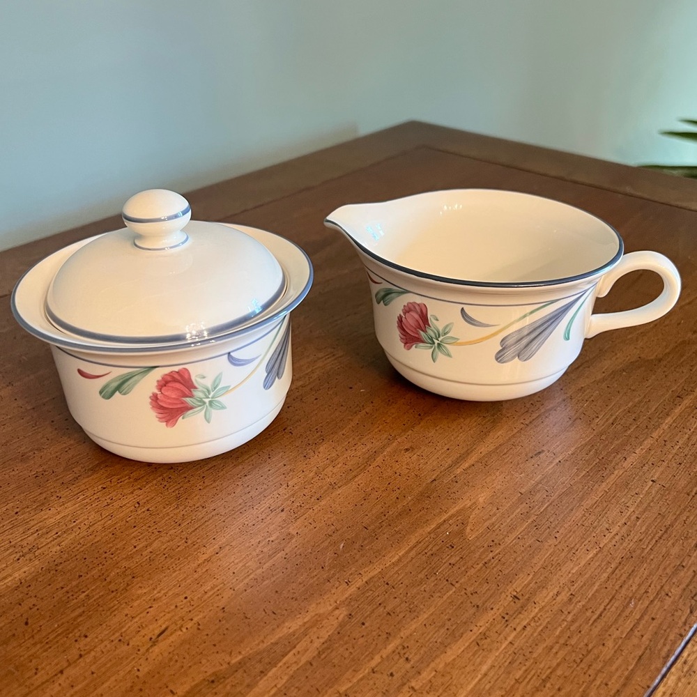 Lenox Poppies on Blue creamer & sugar bowl with lid